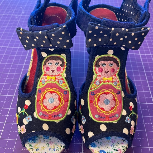 GUC Irregular Choice Matryoshka Heels. Size 38, size 7. Snap closure. - Picture 2 of 5
